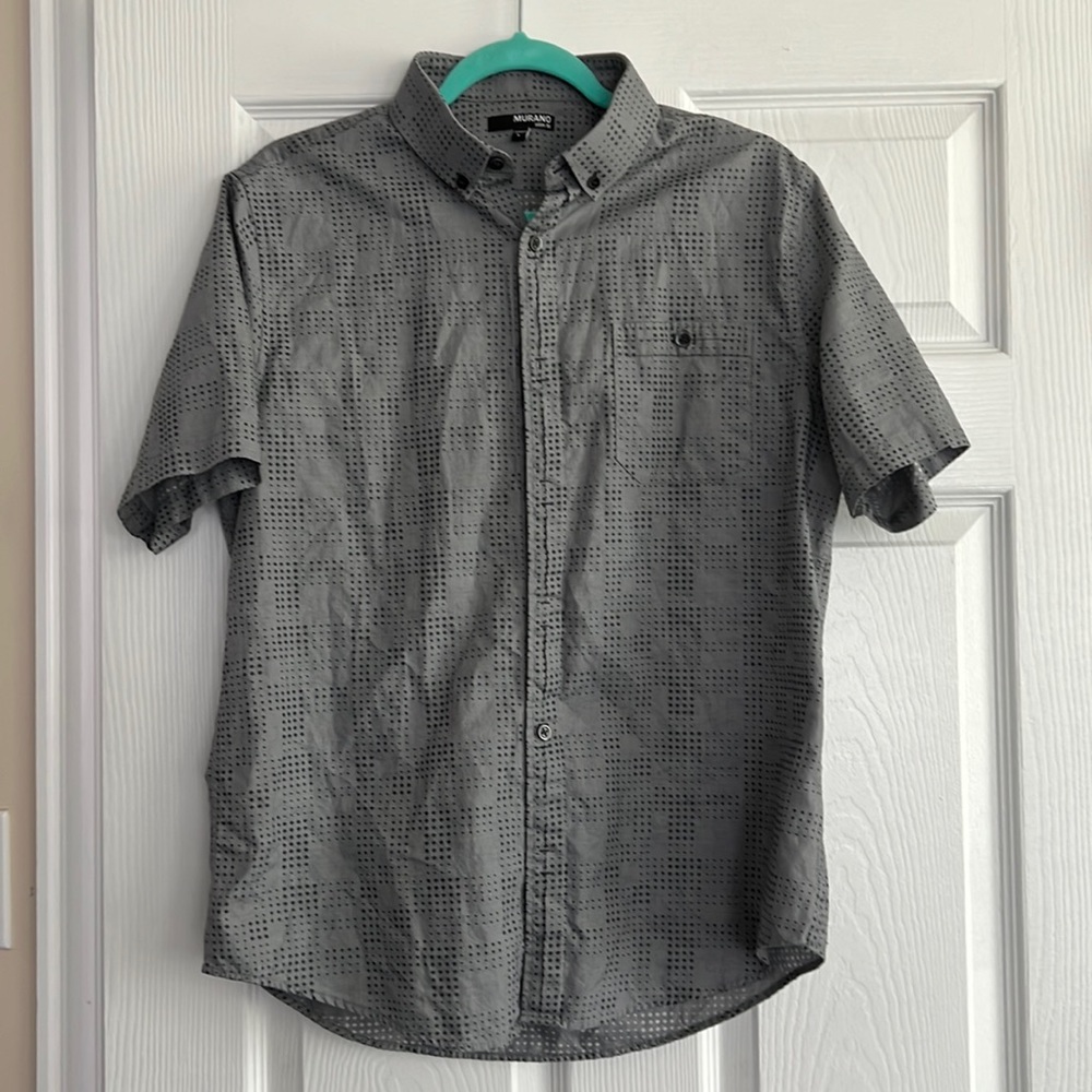 Murano Gray and Black Short Sleeved Button-Up size Large